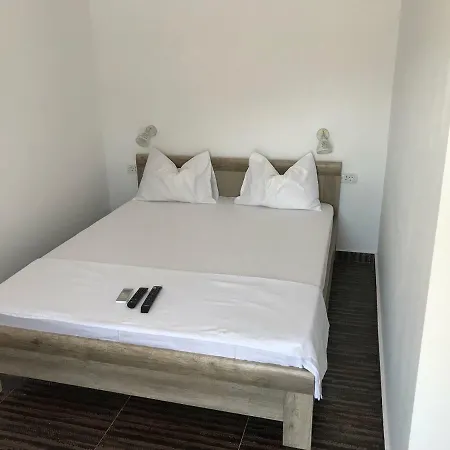 Vila Black&white Guest house