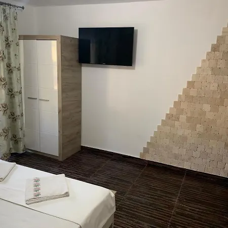 Vila Black&white Guest house *